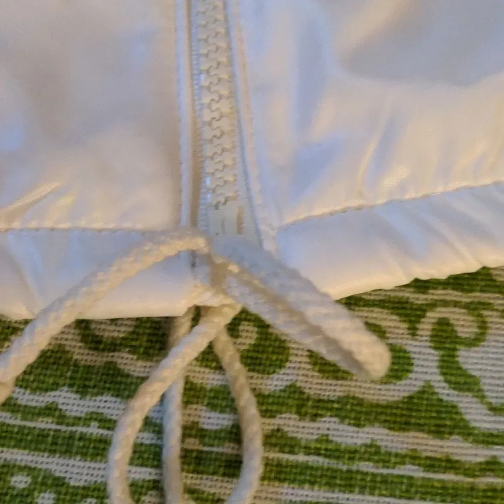 Boomers vintage white